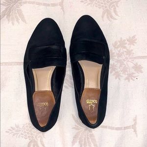 Aldo black suede flats